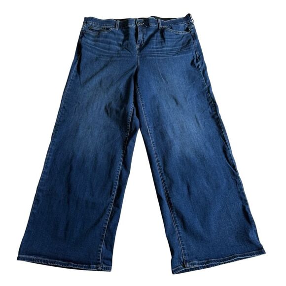 Torrid Bombshell Wide Leg Super Soft Jeans Feel The Fit Tummy Control Sz 22 Tall - Picture 1 of 12